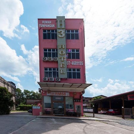 Super Oyo 90385 H3 Hotel Yong Peng ภายนอก รูปภาพ