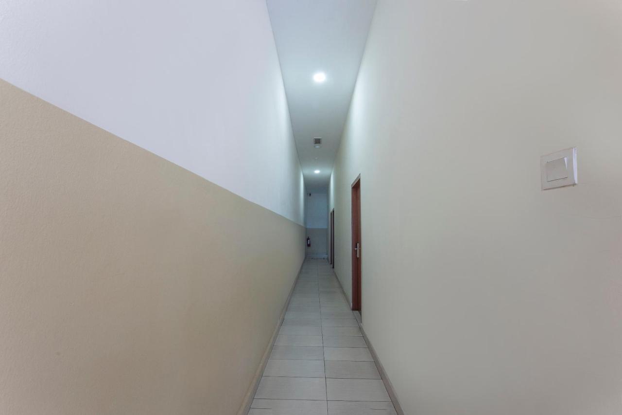 Super Oyo 90385 H3 Hotel Yong Peng ภายนอก รูปภาพ